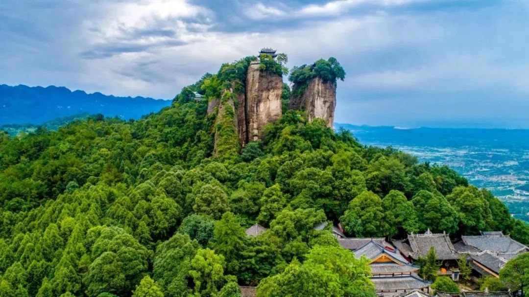 讀李白 游神州丨跟著李白去旅游中華文化主題旅游線路正式發(fā)布，一起開啟詩意文化之旅。